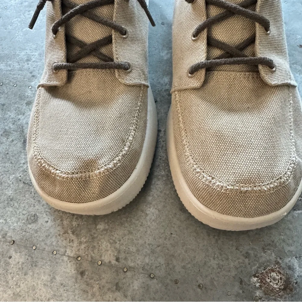 Men’s Chaco Size 8 Tan Beige Chillos Slip On Shoes
